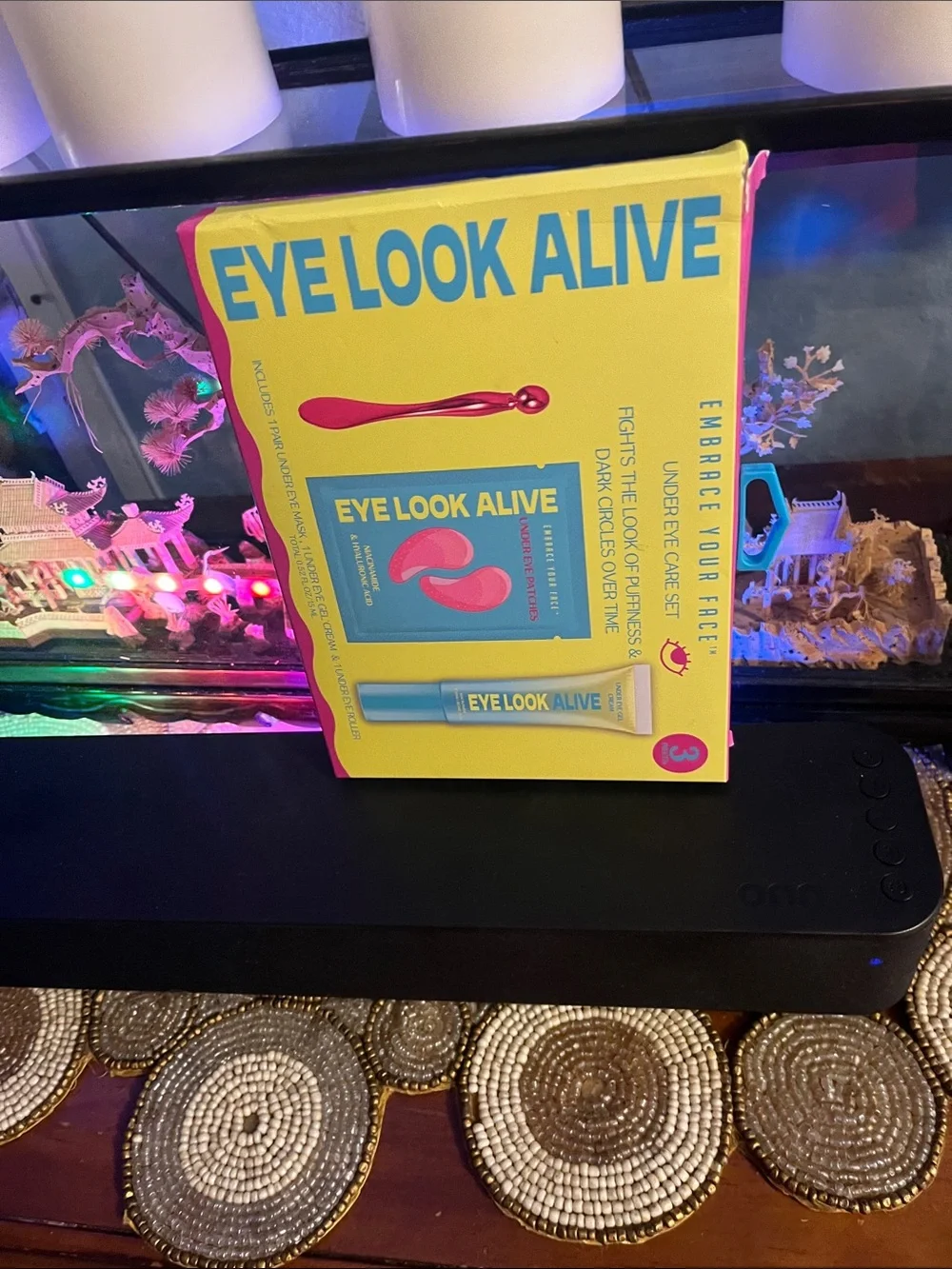 Eye look Alive
